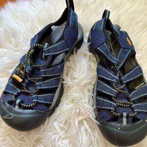 Keen Newport Bue Shoe - men